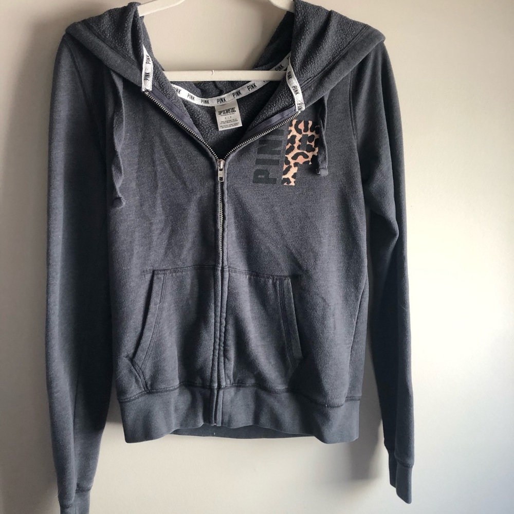 Victoria’s Secret/PINK zip up🤍